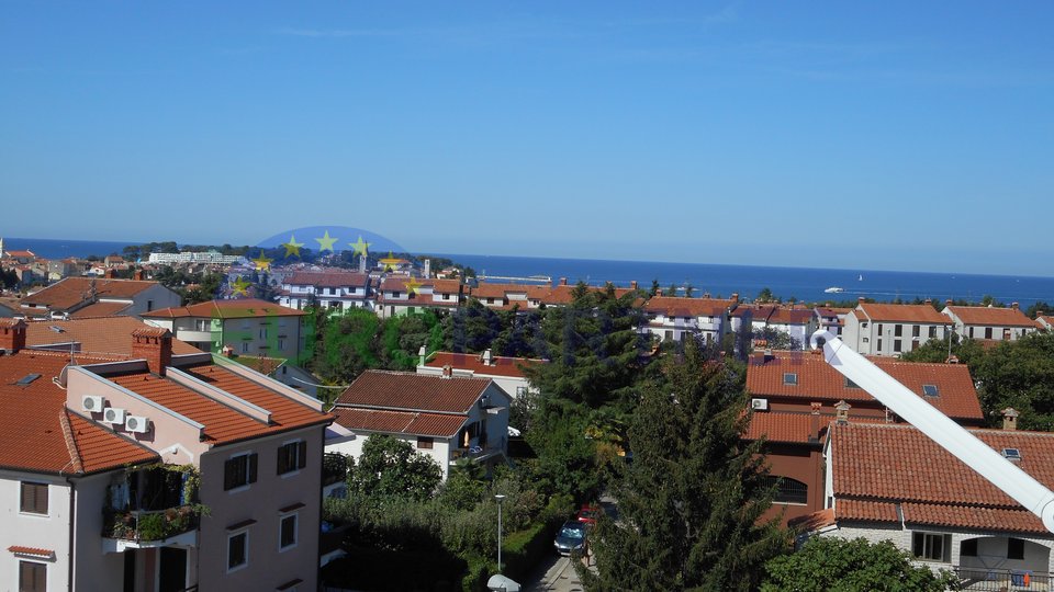 Poreč - große Wohnung mit 4 Schlafzimmern mit Blick auf das Meer
