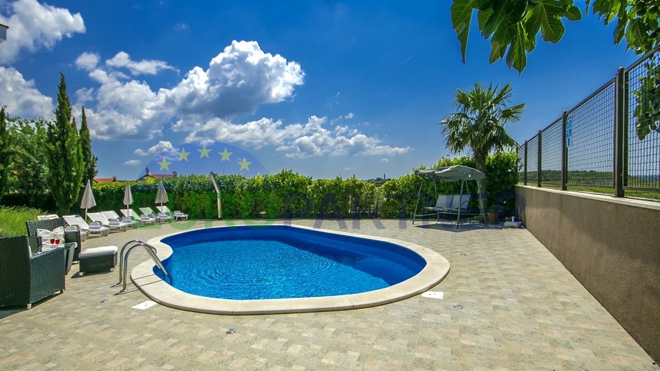 luxuriöse Villa mit Pool in der Nähe von Porec