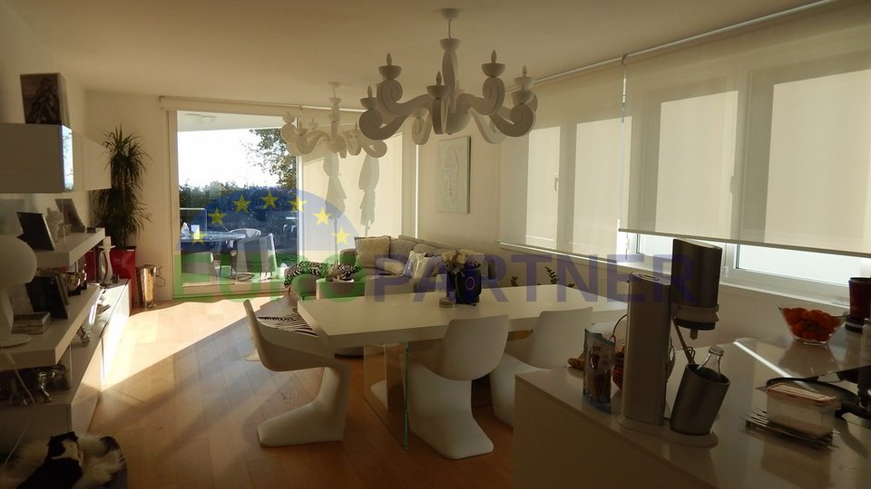 Luxury apartment only 200 m from the sea, Icici-Opatija