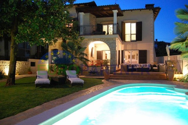 Luxury villa on the beach with pool in the exclusive part of Umag