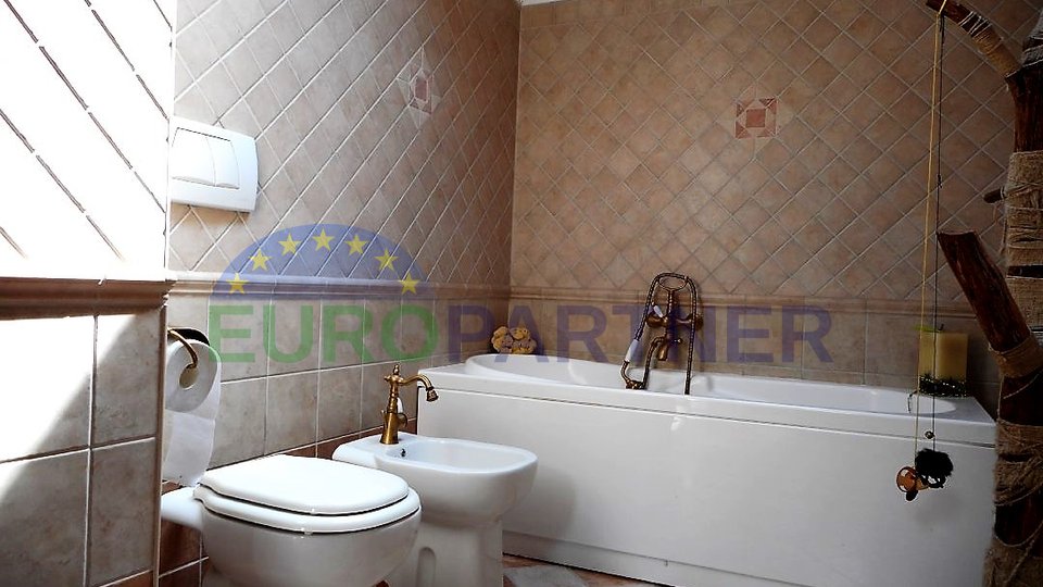 Apartment in Poreč city centre with 3 bedrooms - 100 m from the sea
