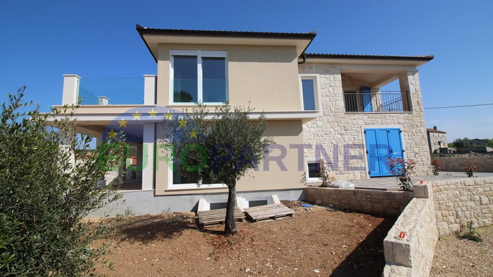 Exclusive stone villa with swimming pool, large garden of and sea view