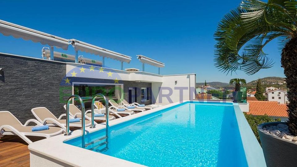 Luxury villa just 30 m from the sea near Primošten