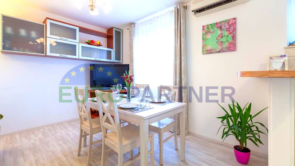 Beautiful 3-room apartment in the center of the city-Split