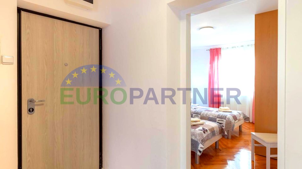 Beautiful 3-room apartment in the center of the city-Split