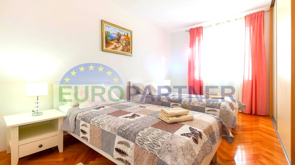 Beautiful 3-room apartment in the center of the city-Split