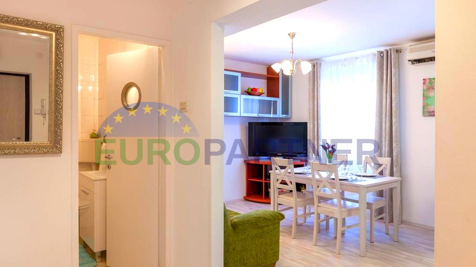 Beautiful 3-room apartment in the center of the city-Split