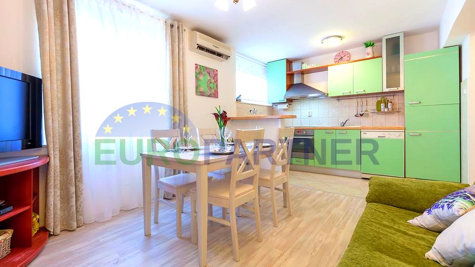 Beautiful 3-room apartment in the center of the city-Split