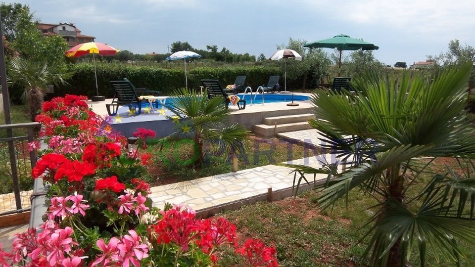 Casa, 380 m2, Vendita, Poreč
