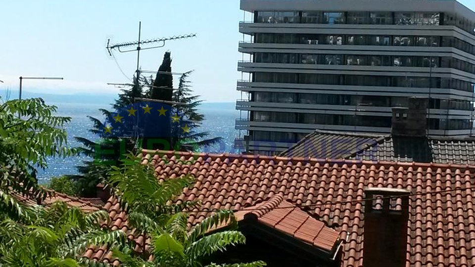 Außergewöhnlich renovierte Wohnung in Opatija mit herrlichem Meerblick