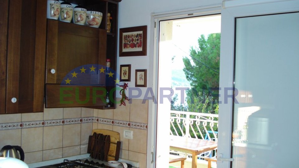 Spacious apartment house on the island of Solta - Necujam with beautiful sea view