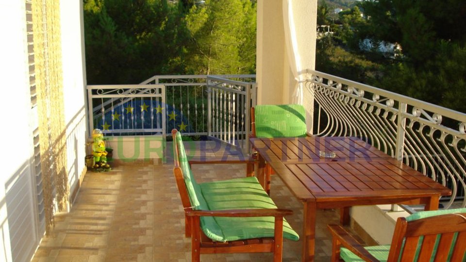 Spacious apartment house near the sea on the island of Solta - Necujam with beautiful sea view