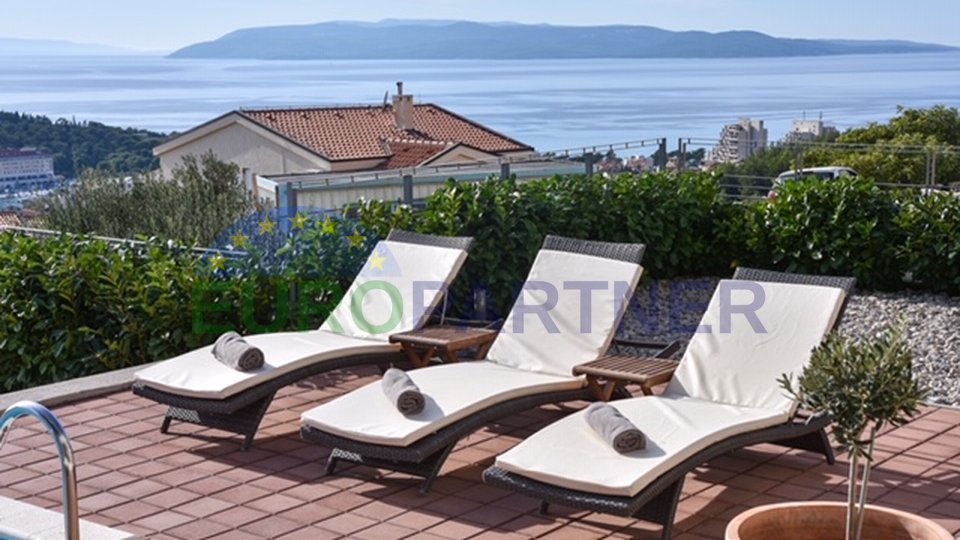 Modern villa near the center of Makarska with open sea and city views
