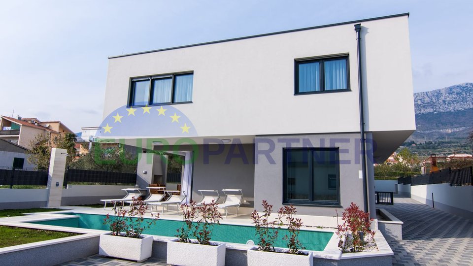 Wunderschöne 2 designer Villa mit Pool, Kastela