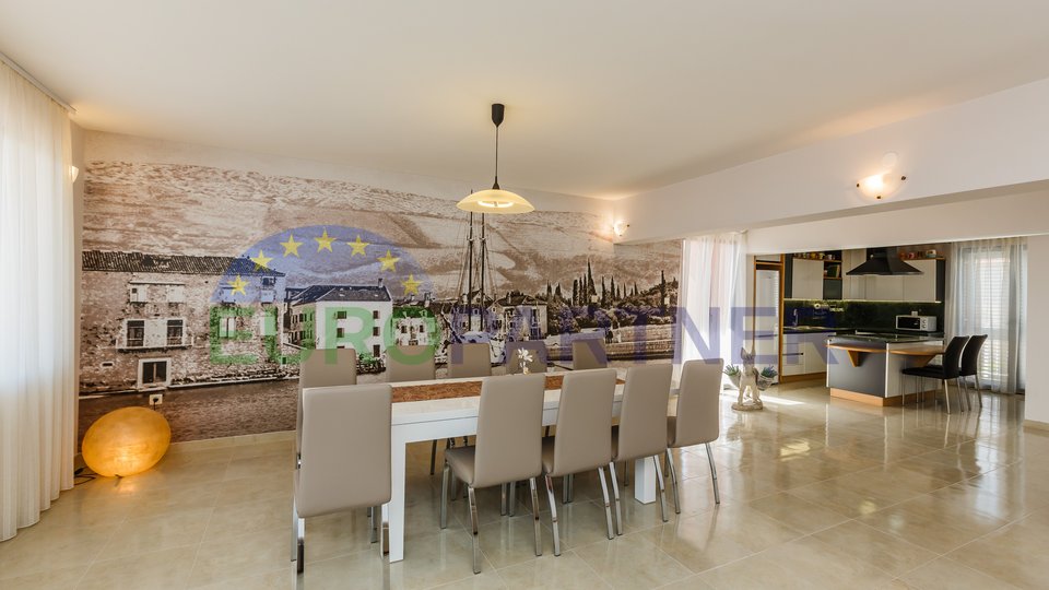 Villa with all necessary amenities, with open sea view