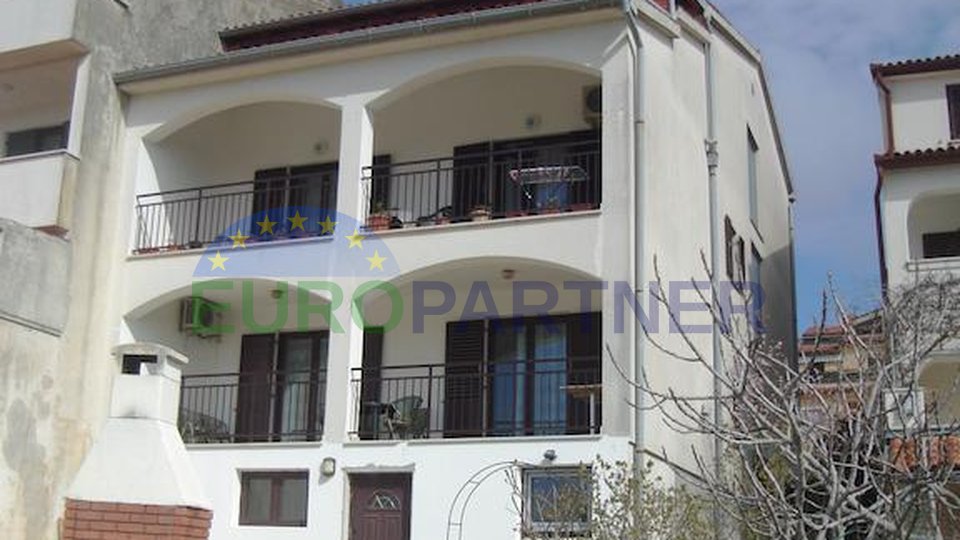 Beautiful and spacious house in an attractive location and sea view, Pula-