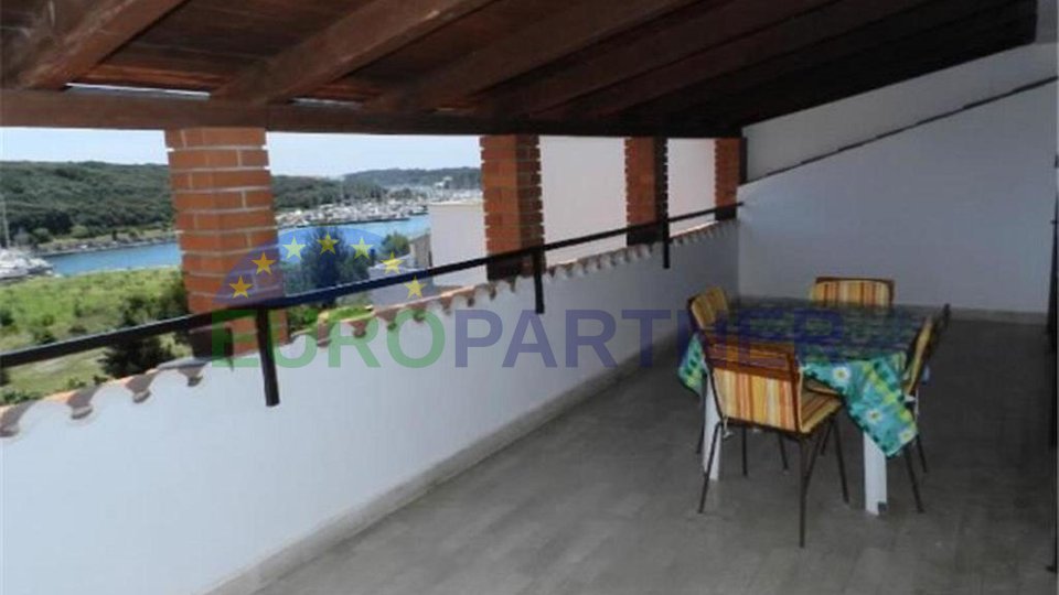 Beautiful and spacious house in an attractive location and sea view, Pula-