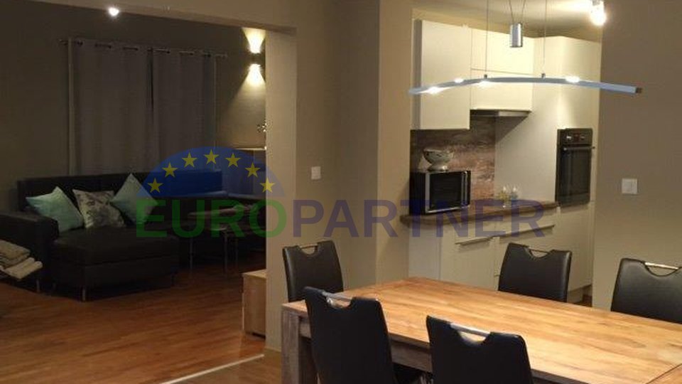 Beautiful apartment with gallery 1000m from the sea of Vabriga