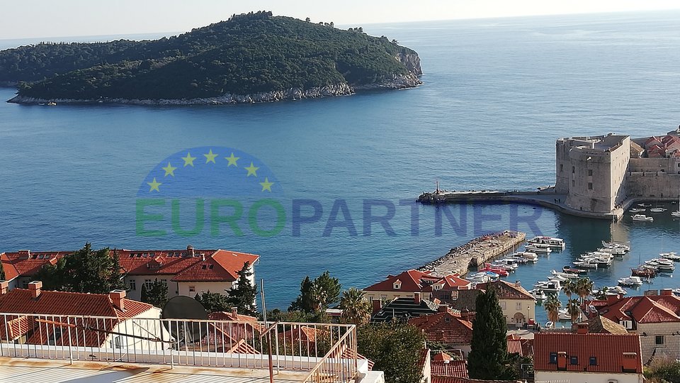 Stone house with beautiful sea view in the center of Dubrovnik