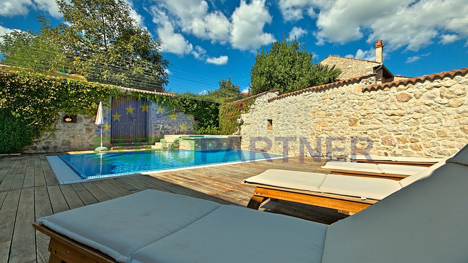 Luxury stone villa with pool, Vizinada