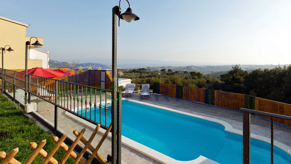 Vila sa prekrasnim pogledom na more nedaleko Splita