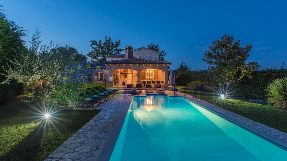 Beautiful stone villa with pool, Višnjan
