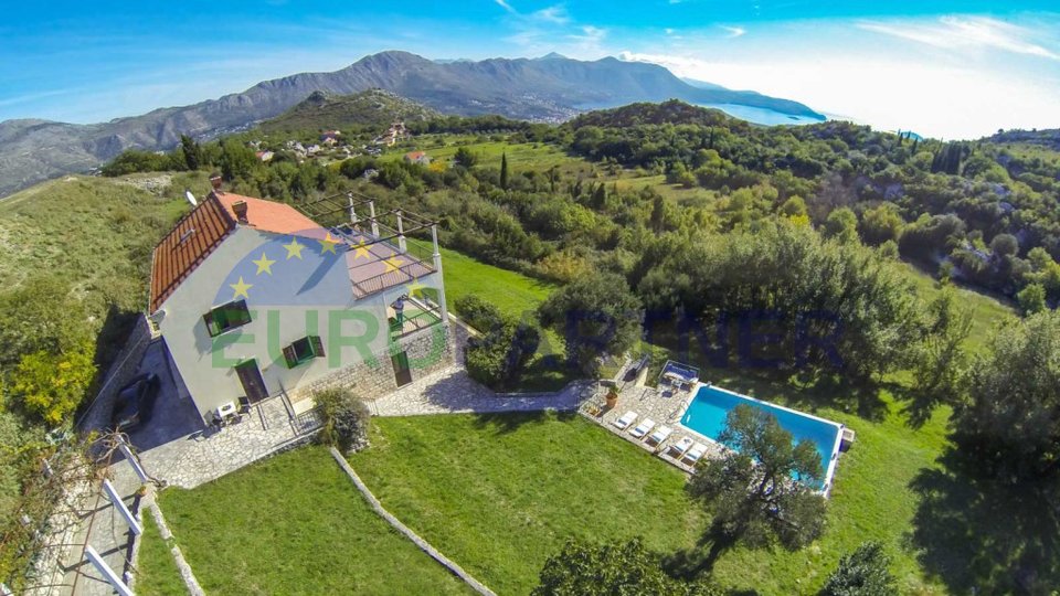 Beautiful villa near Dubrovnik with sea view, Brgat