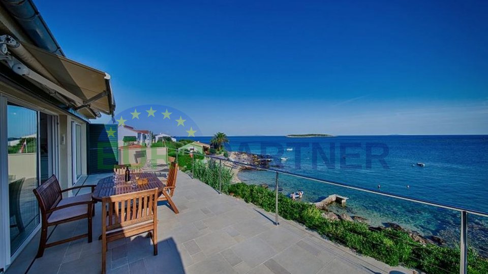 Seafront, Beautiful villa is located on the southeast side of the island of Vis