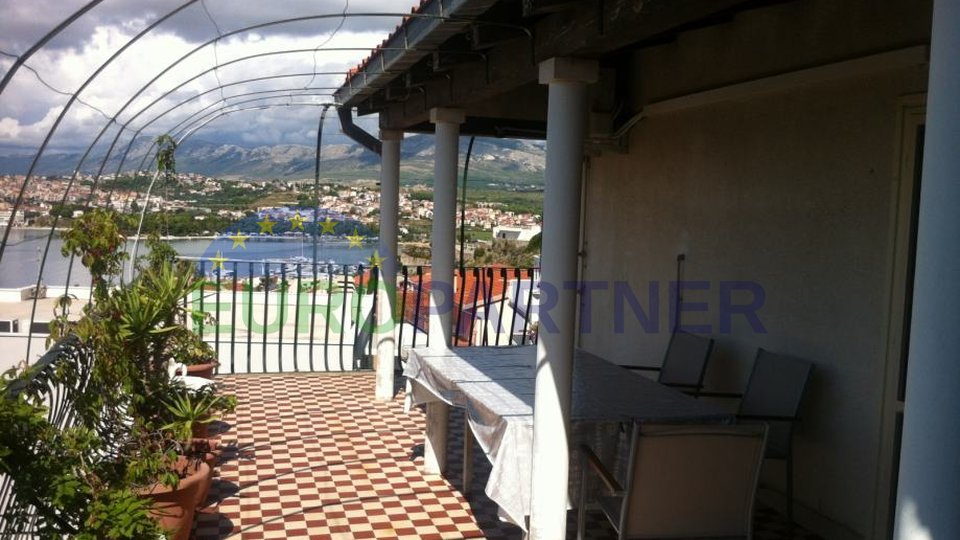 Haus in der Nähe von Split mit offenem Meerblick