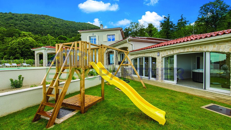 Bezaubernde Villa mit Meerblick an den Hängen von Učka