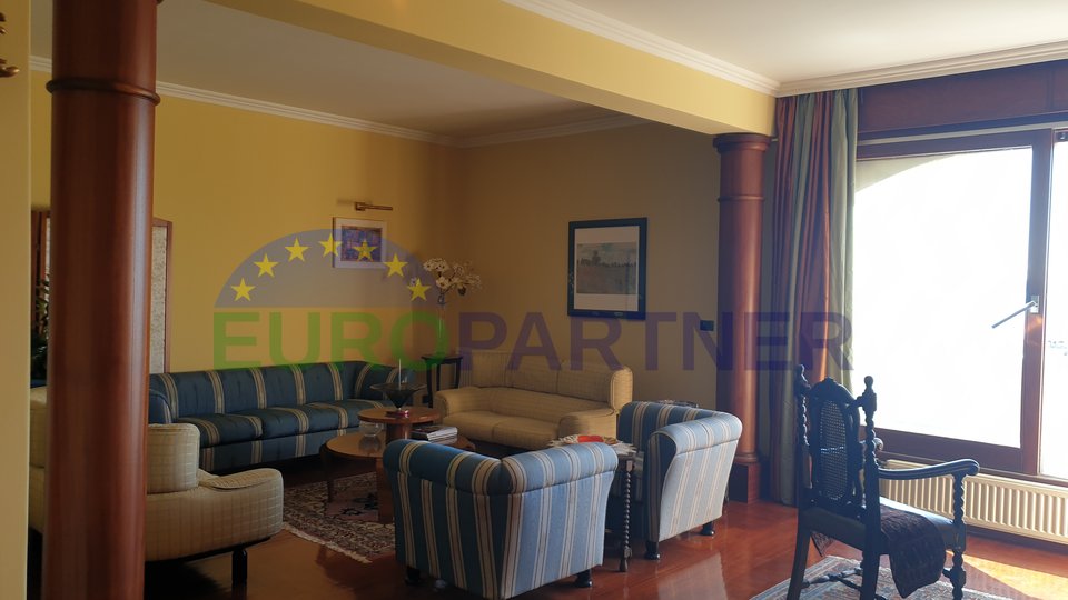 Exclusive apartment with open sea view, Split
