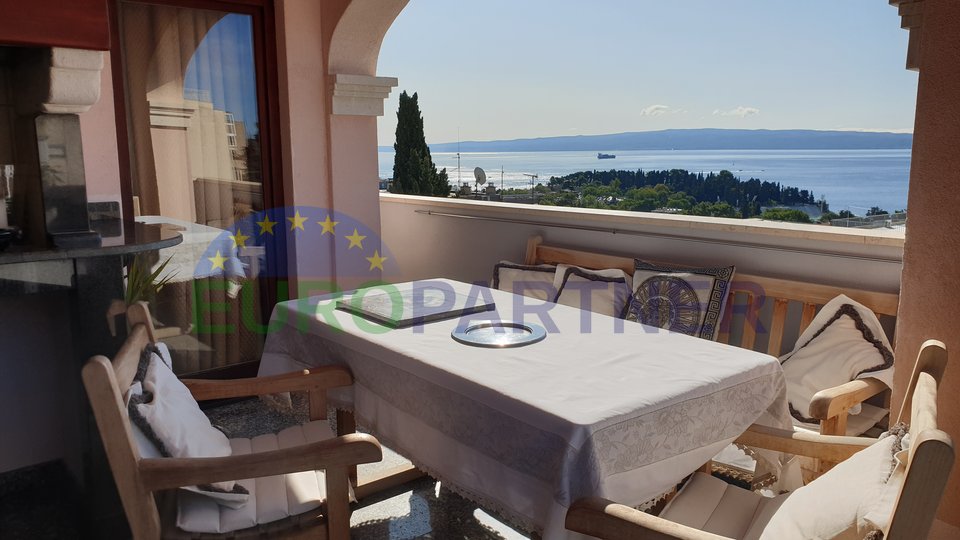 Exclusive apartment of 120 m2 with sea view, Meje Split