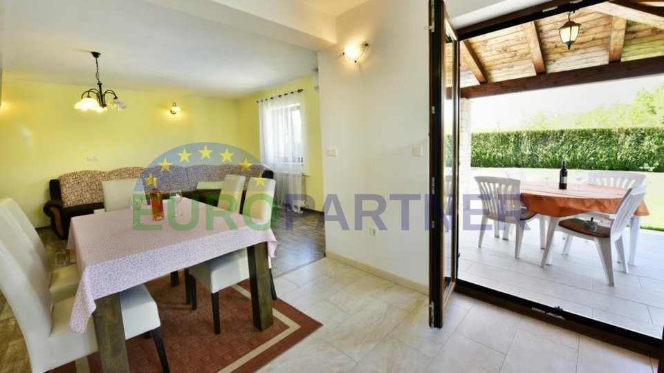House with three apartments and a spacious family apartment, Porec