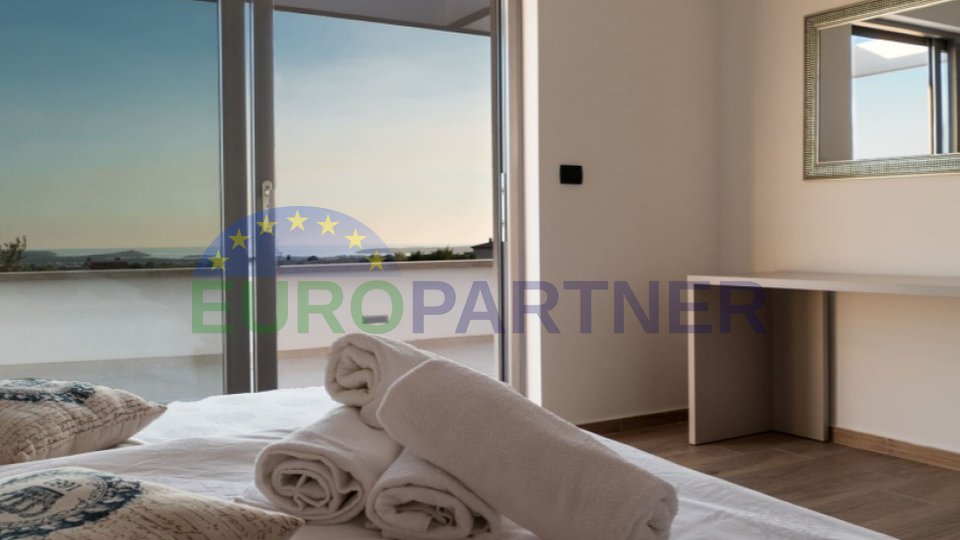 Moderna villa s bazenom i prekrasnim pogledom na Brijune
