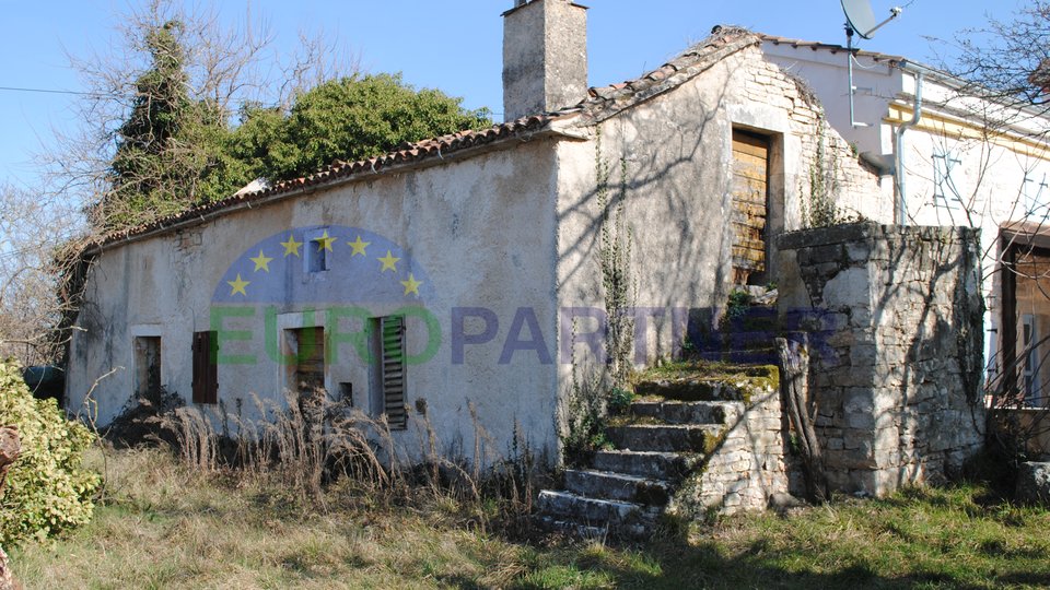 Traditional stone Istrian house for renovation, Porec