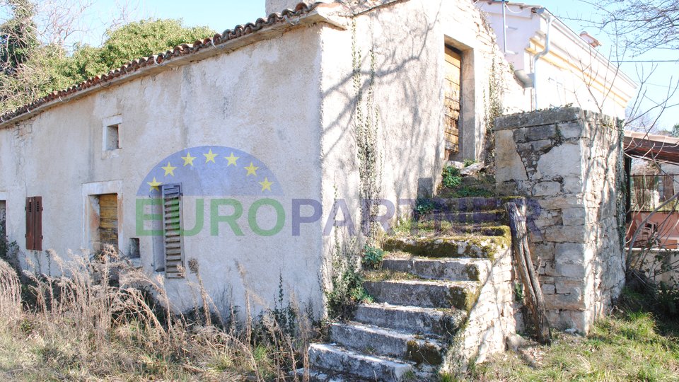 Traditional stone Istrian house for renovation, Porec