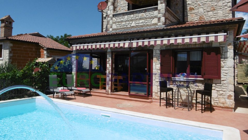 Rustikalna vila mediteranskog stila sa pogledom na more,Poreč