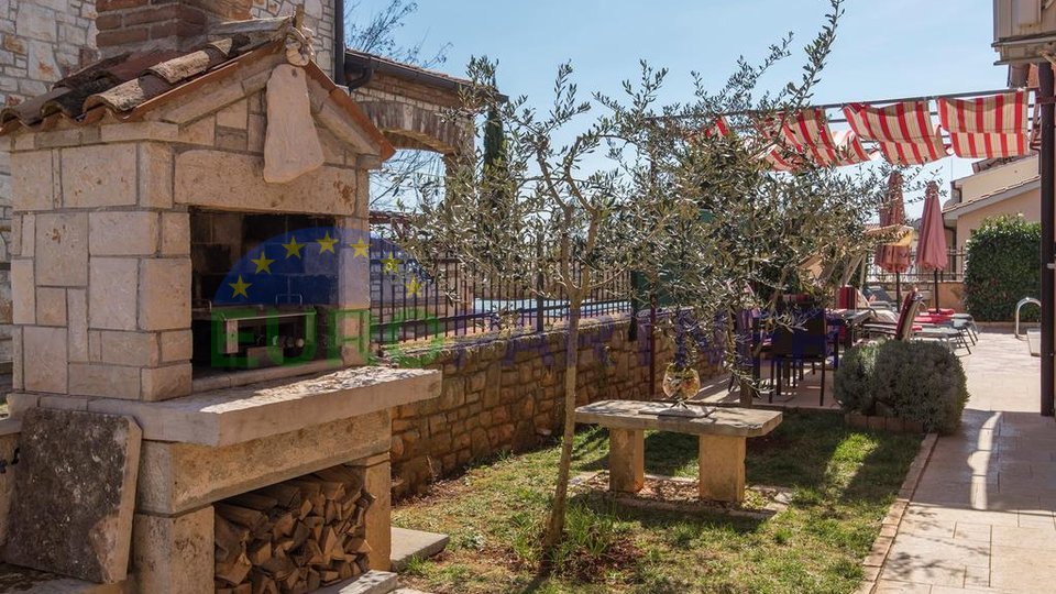 Rustikalna vila mediteranskog stila sa pogledom na more,Poreč