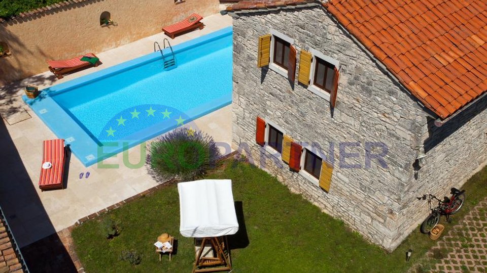 Charming Istrian house with pool