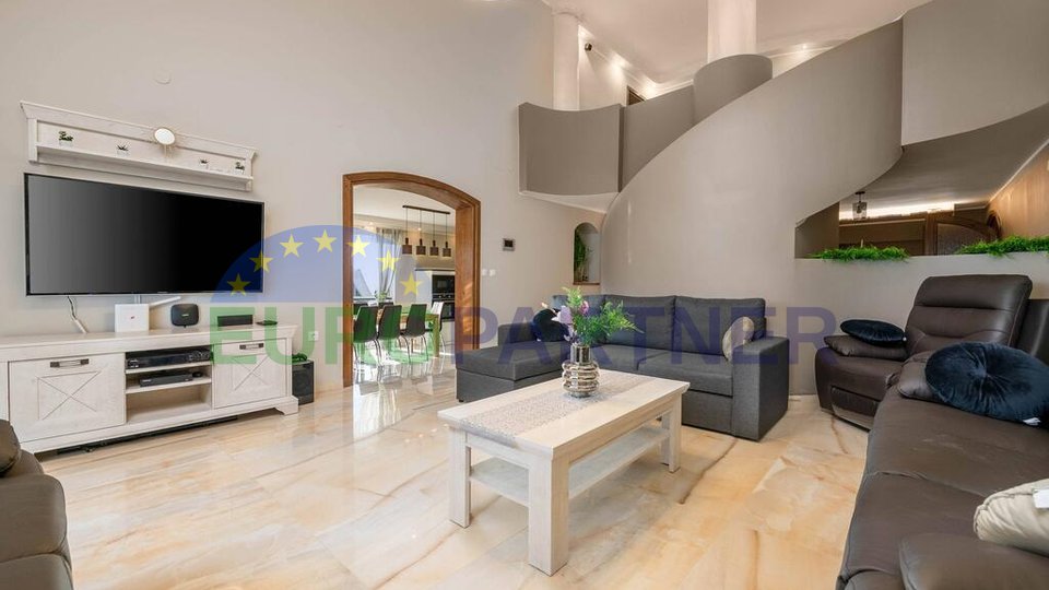 Porec - luxury villa with sauna, pool and whirlpool only 2 km from the center