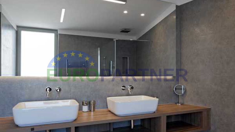 Villa moderna con vista mare