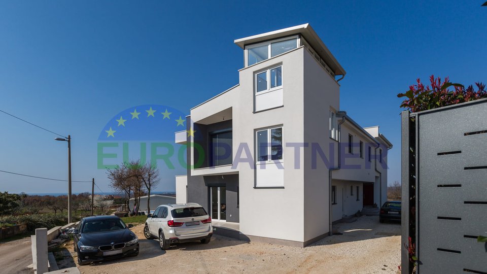 Modern villa with pool and sea view, 6 km from Porec