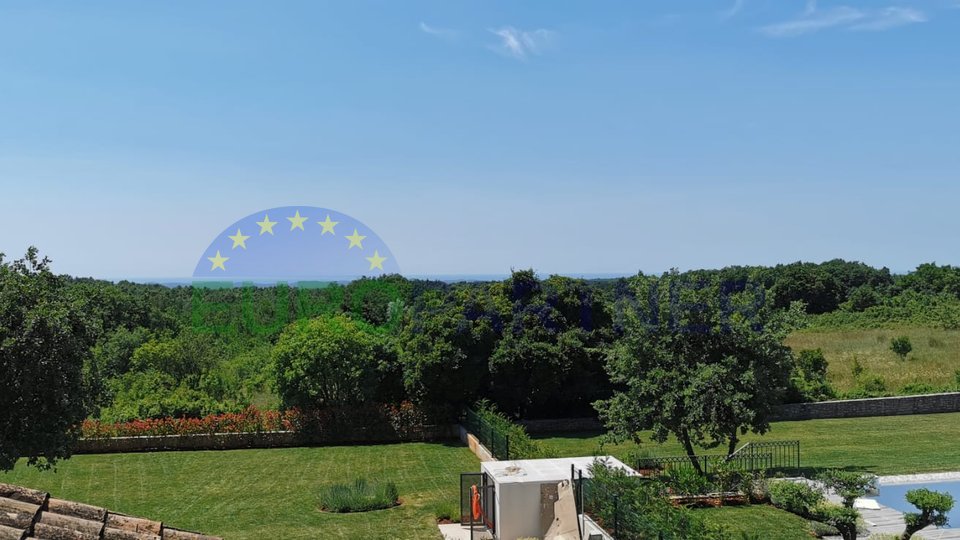 Villa di lusso in stile mediterraneo con vista mare