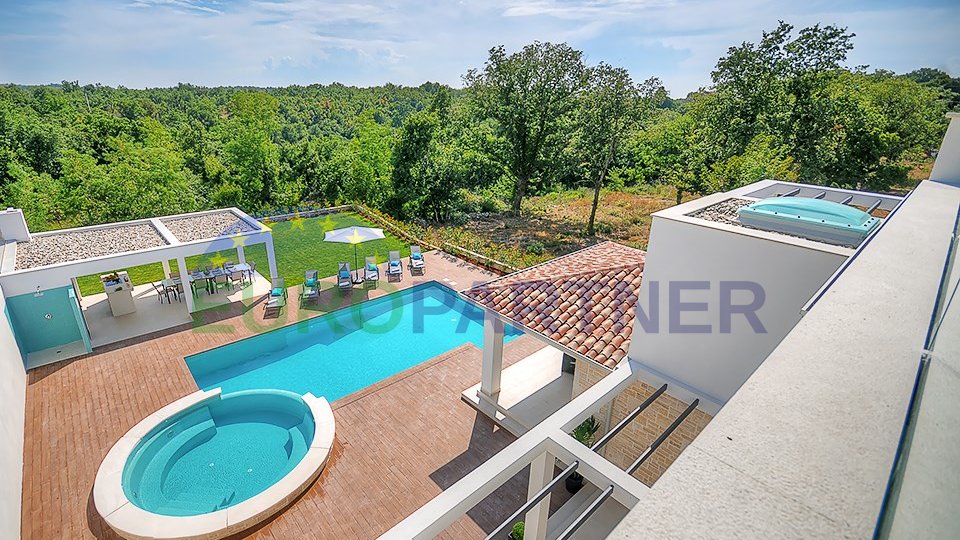 Modern beautiful villa with pool