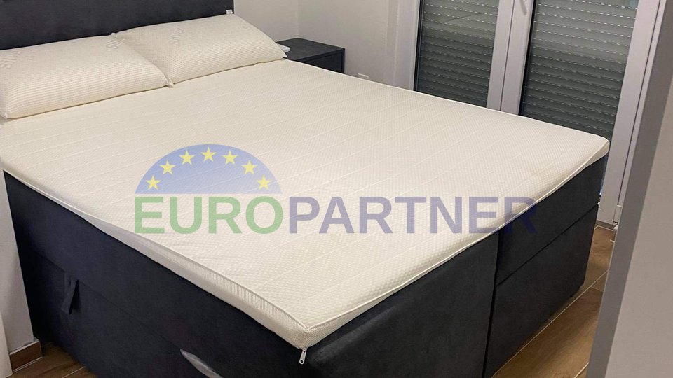 Atraktivne prostrane kuće, Novalja, otok Pag