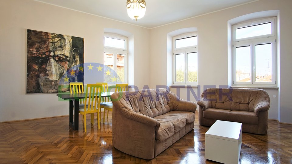 Apartment in the center of Pula with two bedrooms and a beautiful panoramic view