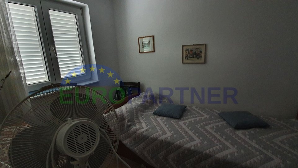 Appartamento con tre camere da letto nel centro di Parenzo