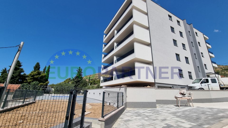 Newly built apartments 100m from the beach