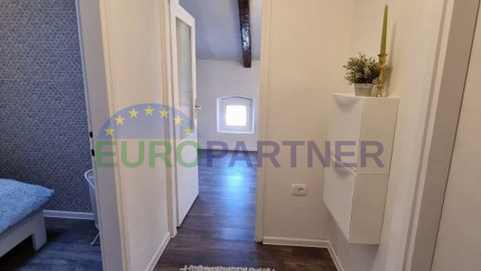 Apartment with sea view in the center of Porec