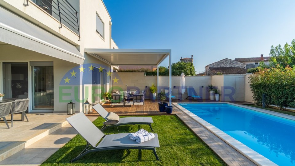 Luxury villa near Novigrad with sea view